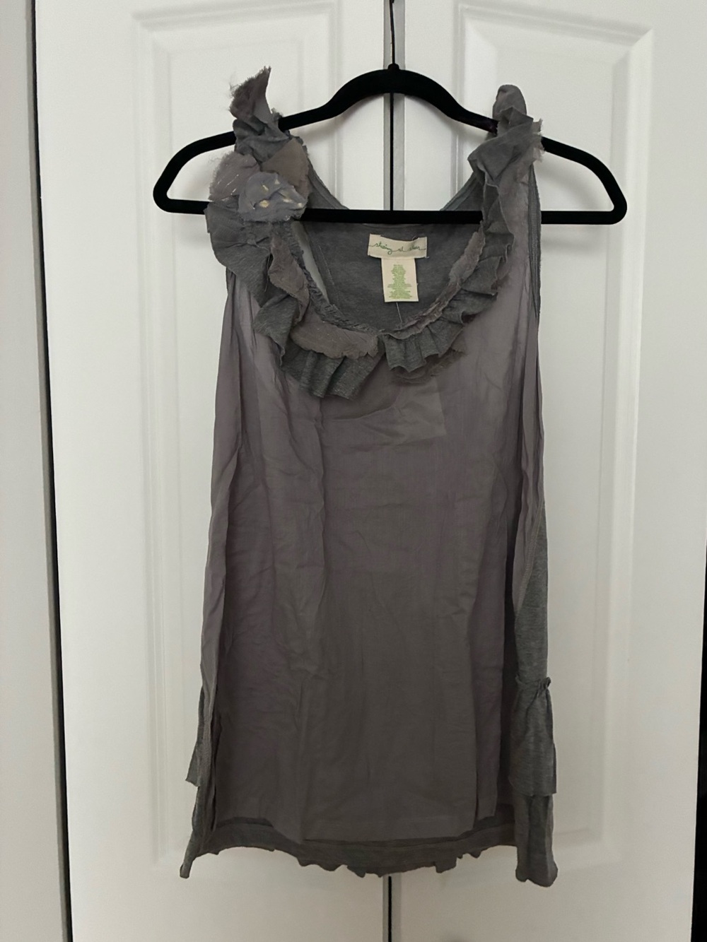 🌟Anthropologie•Ruffled Grey Sleeveless Tank Top